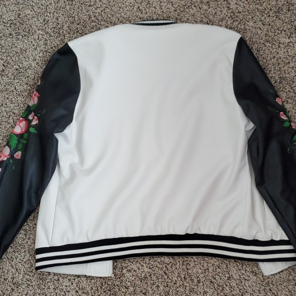 Jacket - Picture 2 of 3